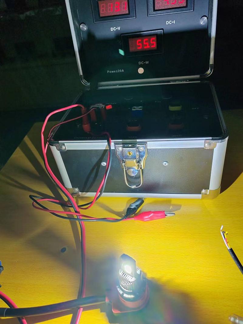 Direct-plug automotive LED headlights, high brightness, original car installation without damage.